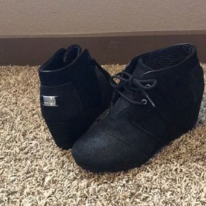 Toms black wedge bootie